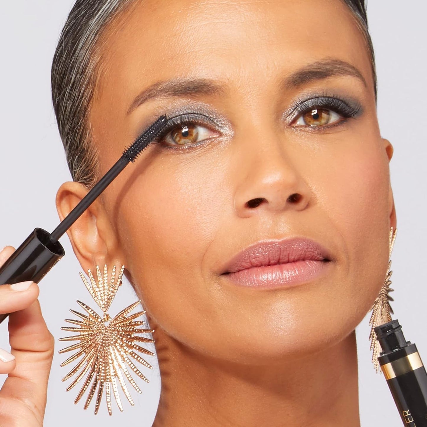 Kajal Longwear Mascara - Lengthening, Defining, Curling, Buildable Formula Eye Makeup - Innovative Curling Brush - 1 Count