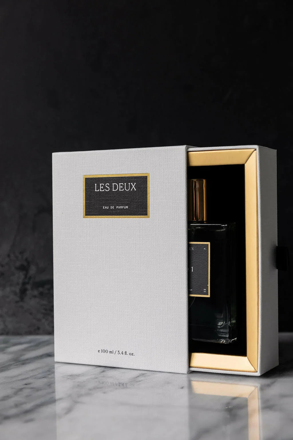 Les Deux No. 1 Bois Sacré Perfume – Elegant, Rich Fragrance